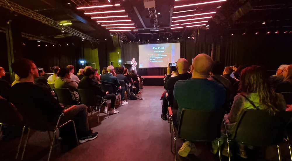 Närmare 150 i publiken när startups pitchade sina senaste innovationer